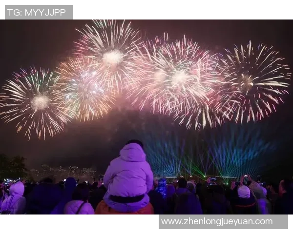 足球明星家庭庆祝盛宴璀璨烟花绽放夜空点亮幸福时刻